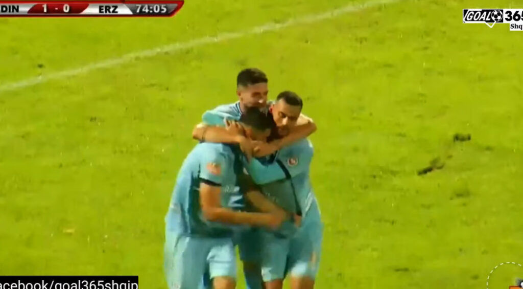 LIVE, Dinamo City-Erzeni/ Dinamovitët shfrytëzojnë epërsinë numerike, Rustem Hoxha ndëshkon shijakasit (VIDEO)