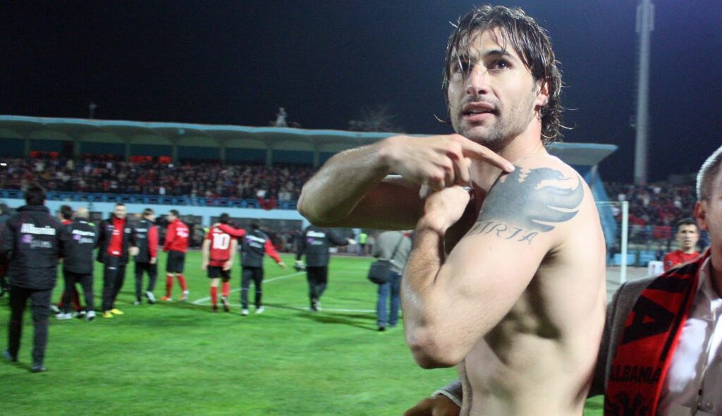 Lorik Cana si Dwamena! Kapiteni i përjetshëm pi një ilaç në orën 8 gjithmonë, luajti me probleme në zemër vetëm për hir të… SHQIPËRISË