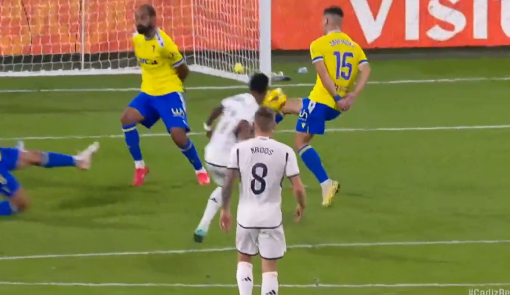 VIDEO/ Nxjerr jashtë loje 4 kundërshtarë! Rodrigo turpëron mbrojtësin në zonë, shihni golin mbresëlënës që shënoi ndaj Kadizit