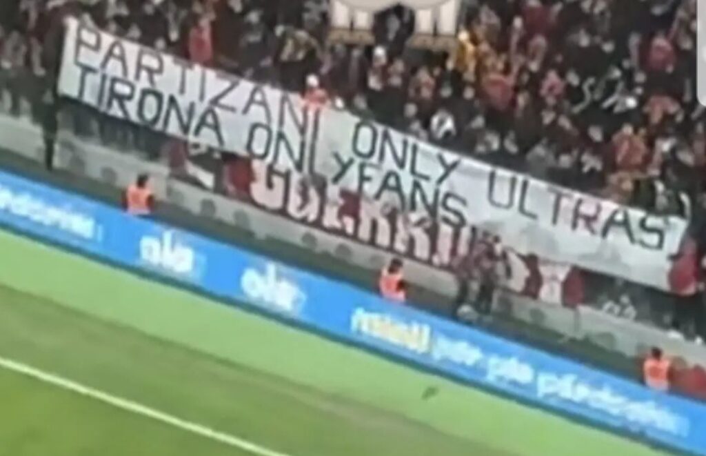 “Tirana OnlyFans”! Banderola e tifozëve të Partizanit, i drejtohen kundërshtarëve me… +18