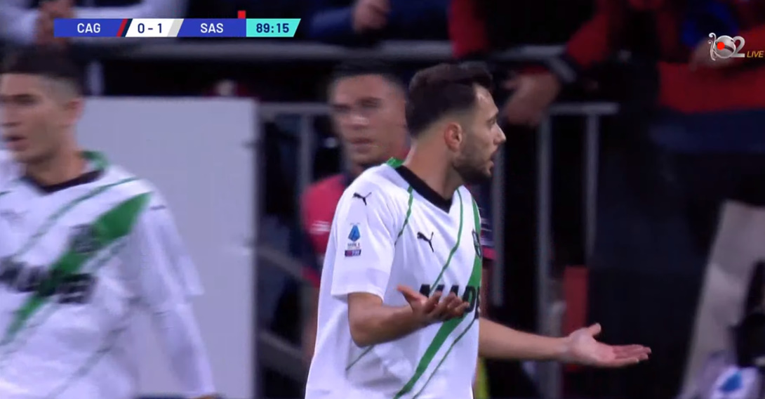 VIDEO/ Arbitri i ndërpret festën Nedim Bajramit, i anullon golin që mund të kishte mbyllur ndeshjen