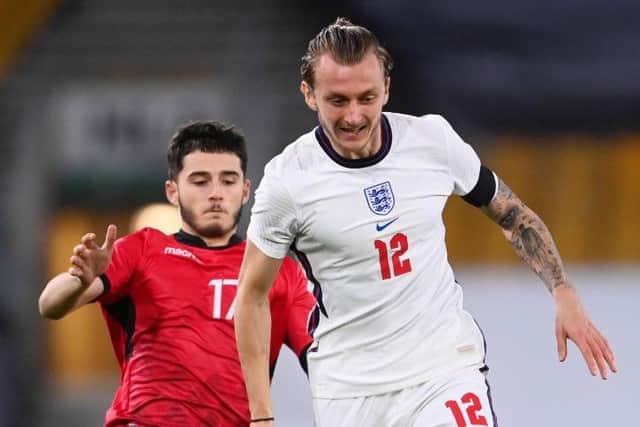 “Shpresoj një ditë me… Shqipërinë”! Lojtari i Chesterfield shënon gol dhe “thërret” Silvinjon: E di që më njohin, e kam ëndërr Kombëtaren