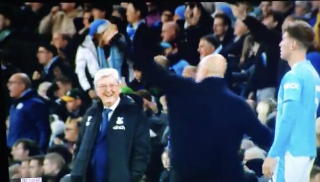 VIDEO/ Guardiolën nuk po mbante vendi nga goli i pësuar në sekondat e fundit, trajneri 76-vjeçar i qesh përpara fytyrës