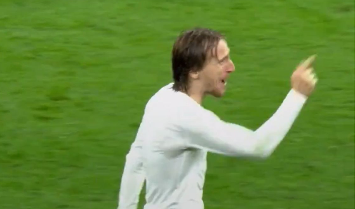 VIDEO/ Është 38-vjeç dhe shihni reagimin, Modriç feston si i çmendur dhe me shumë pasion ende për një fitore të zakonshme kampionati te Real Madridi